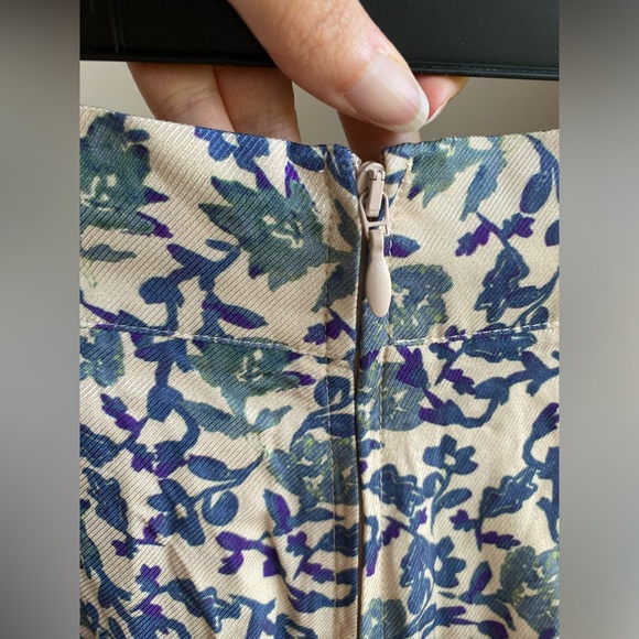 H&M Floral Patterned High waist Pleated short beige Cream blue viscose US 2 NWT - Picture 7 of 16